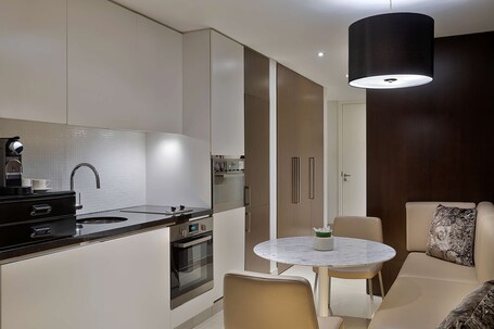 Conrad Abu Dhabi Etihad Towers - Image 32