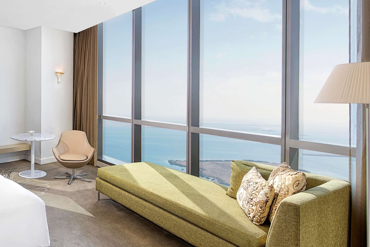 42-cm led tv with cable channels, tv, ipod dock