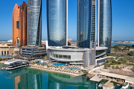Conrad Abu Dhabi Etihad Towers - Image 2
