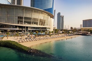 Private beach, sun loungers, beach umbrellas, beach towels