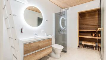 Dusche, Haartrockner, Bidet, Handtücher