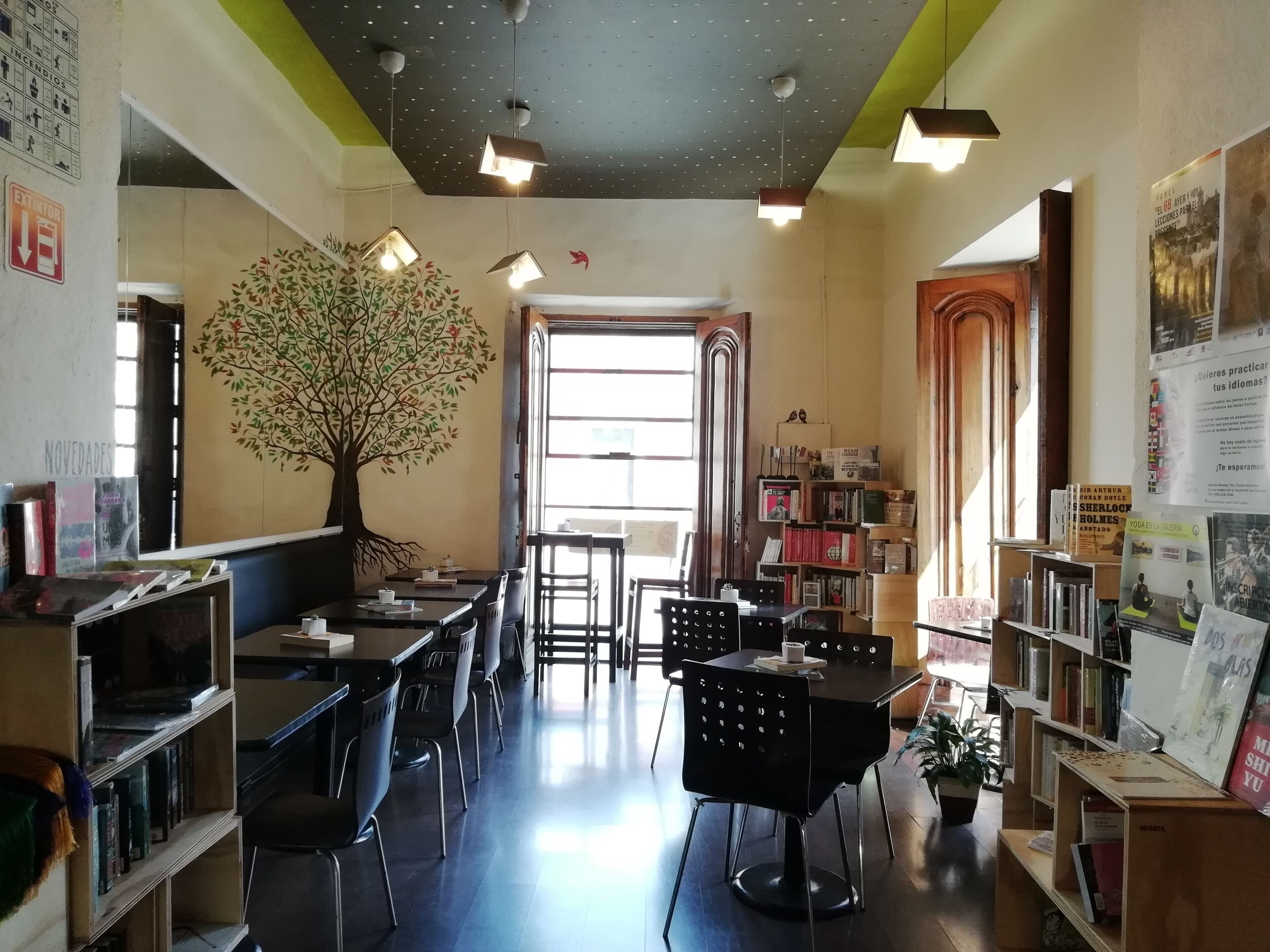 breakfast and dinner served