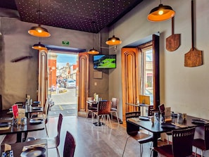 Breakfast and dinner served  - Pórtico Hotel & Galería (Morelia)
