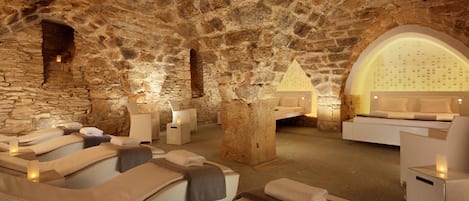 Sauna, body treatments, hydrotherapy, aromatherapy, hot stone massages