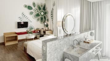 XGrand Room | 浴室 | 淋浴设施、免费洗浴用品、吹风机、浴袍