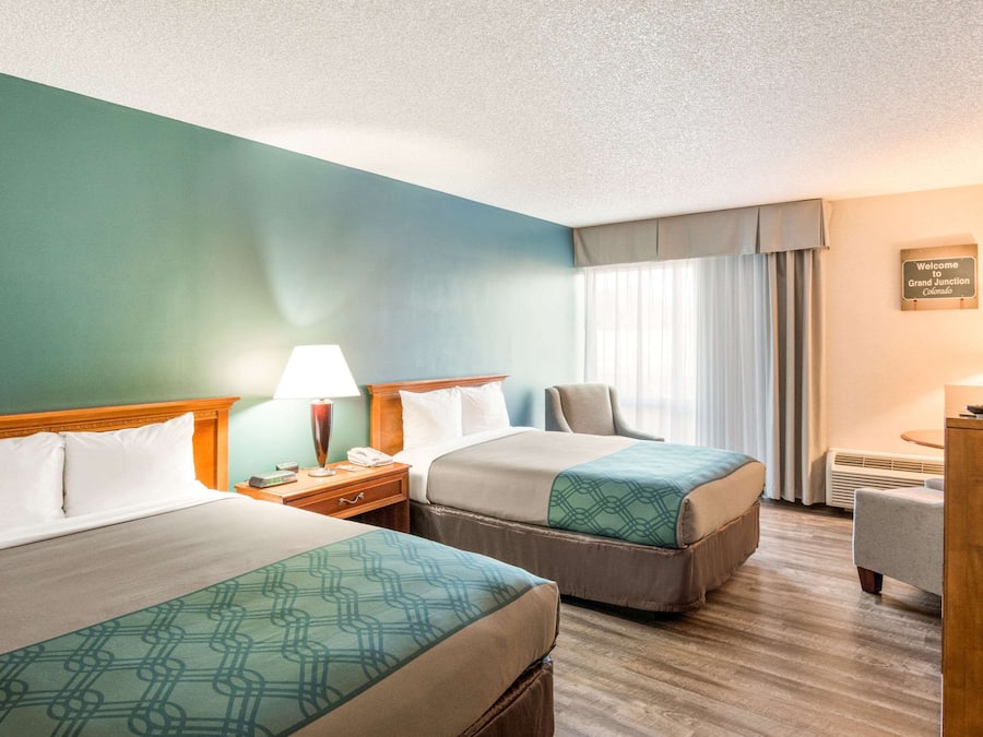 Ferros/tábuas de passar roupa, berços grátis