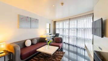 1 bedroom, minibar, in-room safe, blackout drapes