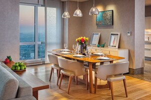 Penthouse, 4 Bedrooms | In-room safe, individually furnished, desk, blackout drapes