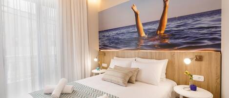 Standard Apartment, 1 Bedroom | Blackout drapes, free WiFi, bed sheets