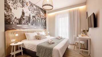 Deluxe Room | Blackout curtains, free WiFi, bed sheets