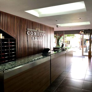 Check-in/check-out kiosk - Hotel Condina Pereira  (Pereira)