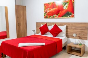 高級寢具、客房內保險箱、熨斗/熨衣板、免費無線上網