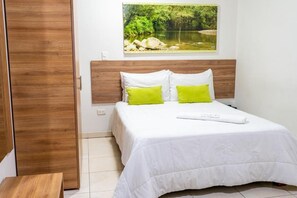 高級寢具、客房內保險箱、熨斗/熨衣板、免費無線上網