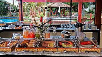 Free daily buffet breakfast