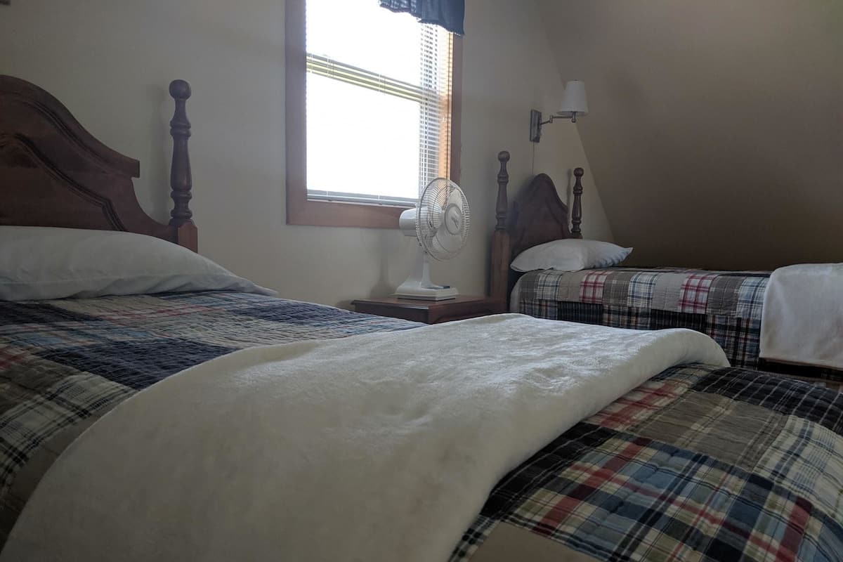 Chalet estándar, 3 habitaciones, cocina, vista a la montaña | Ropa de cama de alta calidad y tabla de planchar con plancha