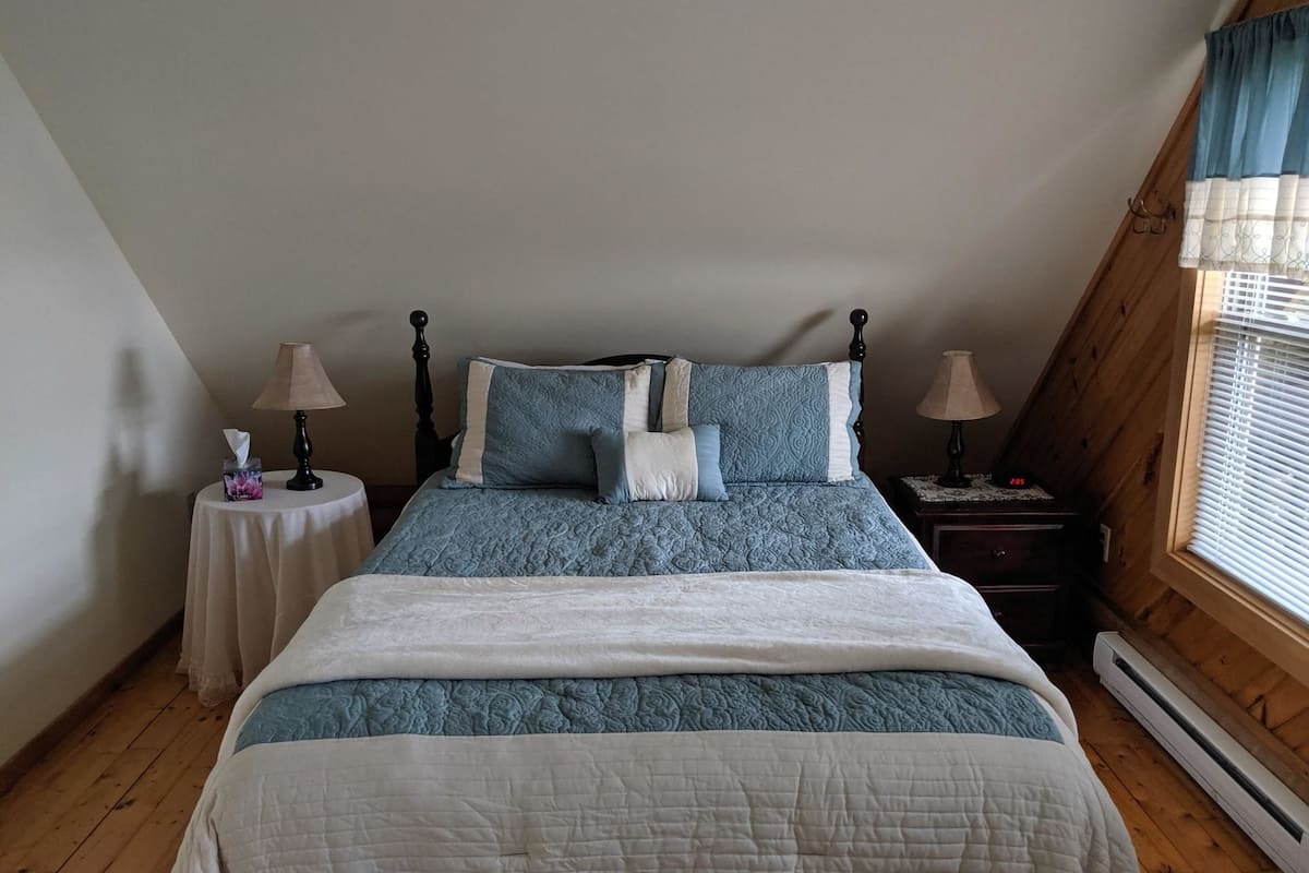 Standard-Chalet, 2 Schlafzimmer, Küche, Bergblick | Bügeleisen/Bügelbrett, kostenloses WLAN, Bettwäsche