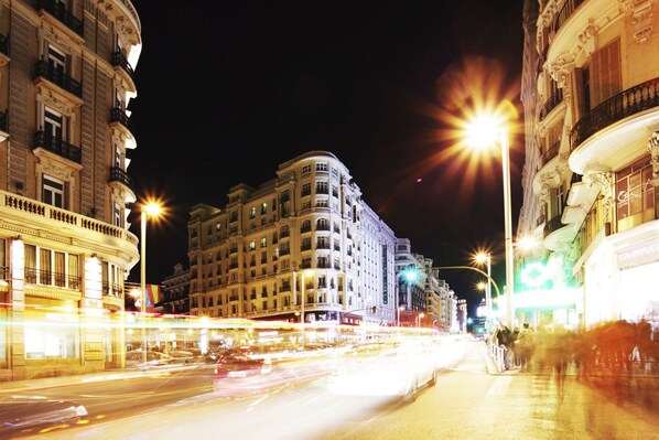 المنشأة من الخارج
