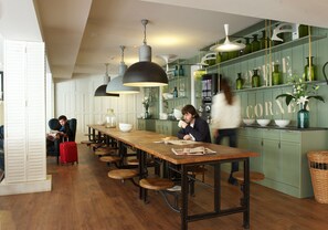 Interior - Metropol (Madrid)