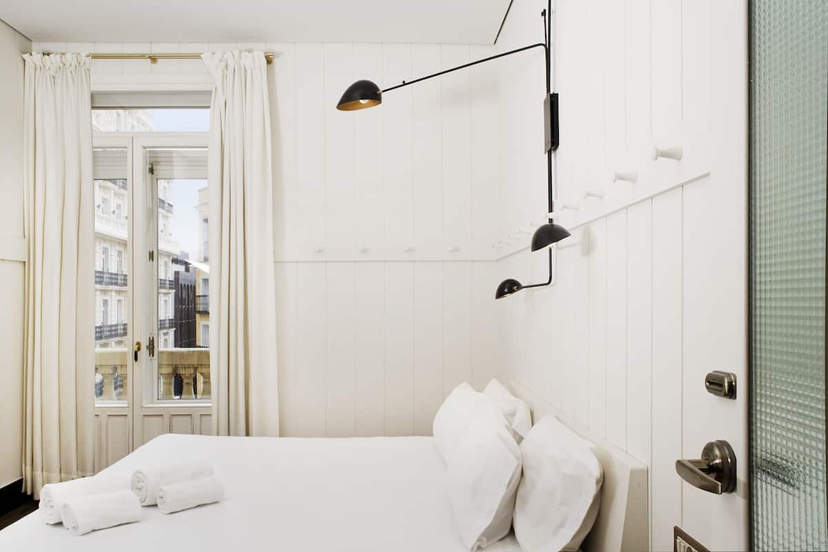 Quarto casal ou duplo (Exterior) | Roupas de cama premium, cofres nos quartos, cortinas blackout