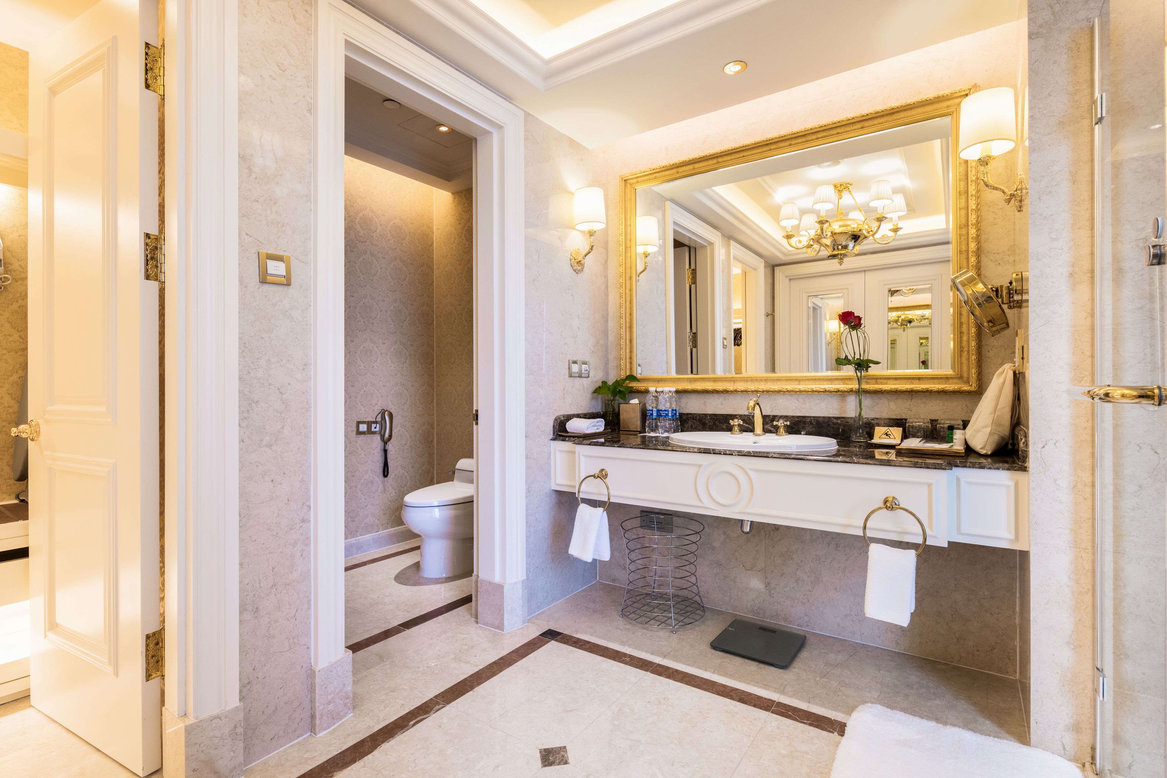 club suite, 1 bedroom, river view | bathroom | separate bathtub and shower, deep-soaking bathtub