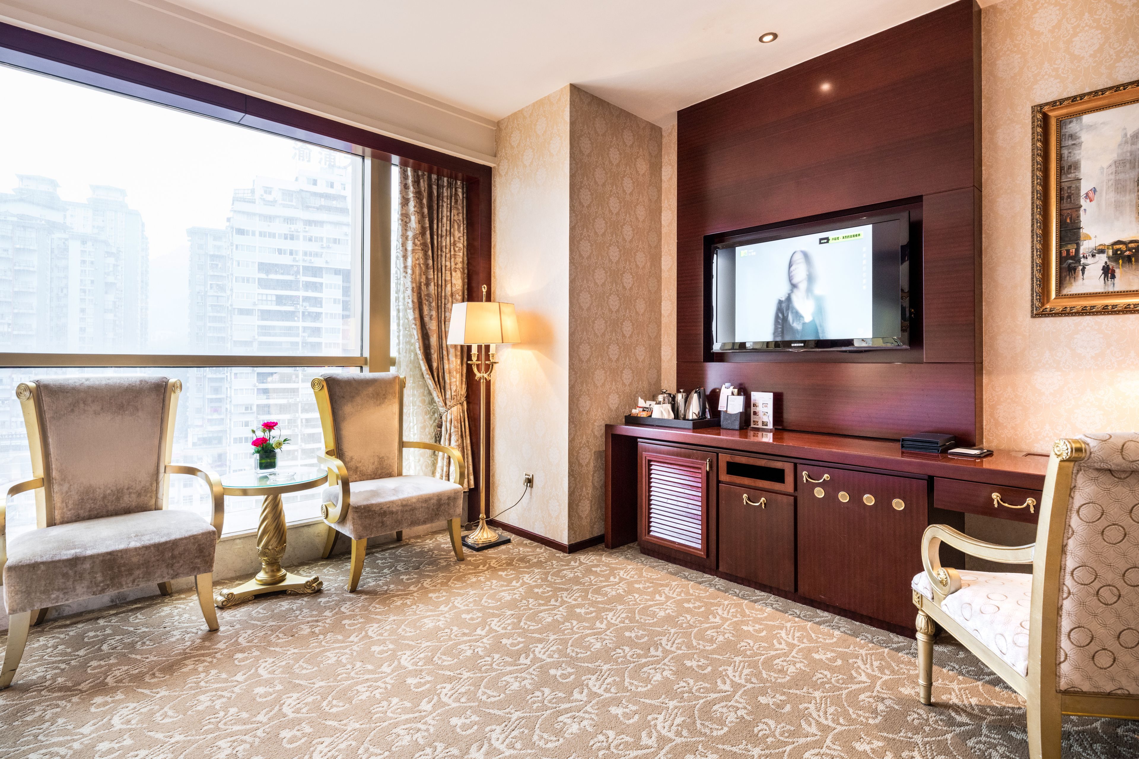 club room, 1 king bed, city view | 1 bedroom, egyptian cotton sheets, premium bedding, down duvets