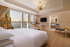 Habitación Club, 1 cama King size, vista a la ciudad | 1 habitación, sábanas de algodón egipcio y ropa de cama de alta calidad