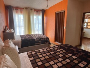 Blackout drapes, iron/ironing board, free WiFi, bed sheets - Posada Catalina (San Cristóbal de las Casas)