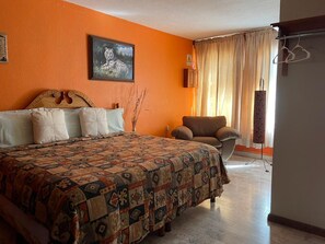 Blackout curtains, iron/ironing board, free WiFi, bed sheets - Posada Catalina (San Cristóbal de las Casas)