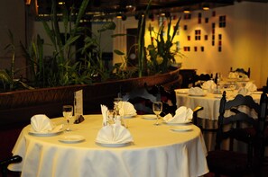 Dining - Hotel Salute (Kyiv)