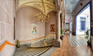 Staircase - Hotel La Alhondiga (Puebla)