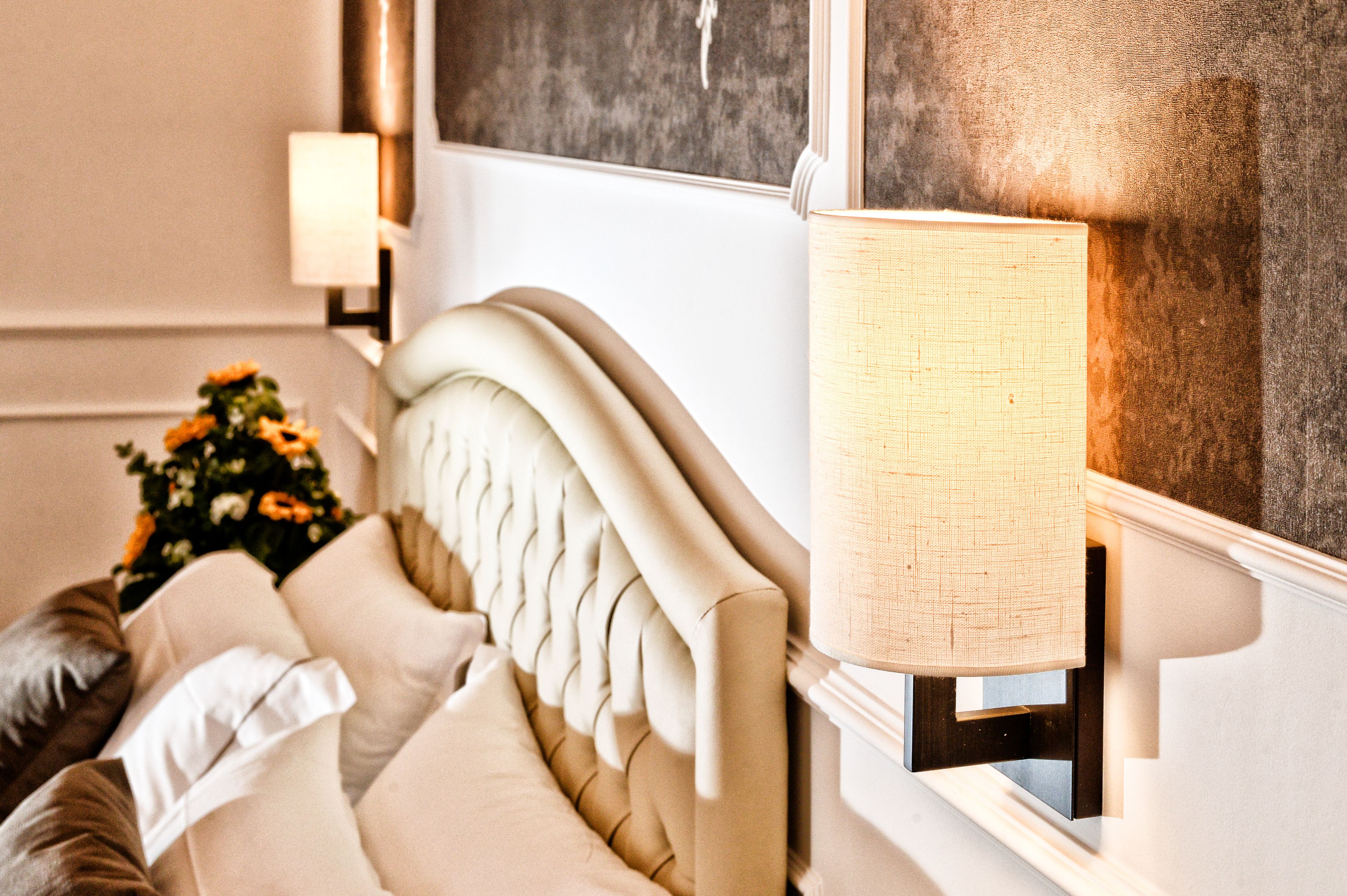 premium studio suite, 1 king bed | 1 bedroom, minibar, in-room safe, desk