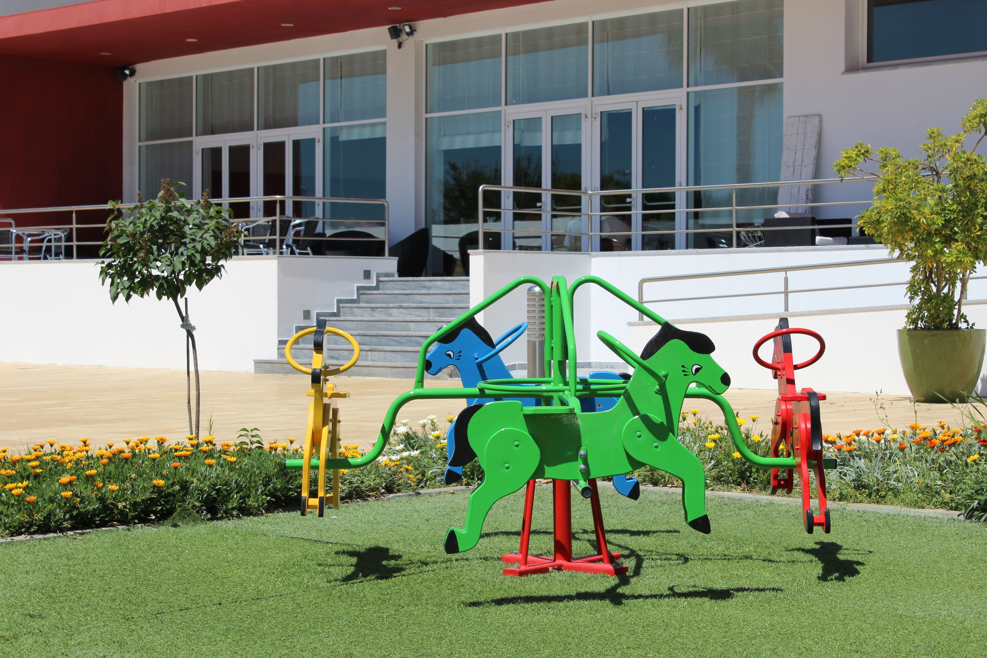 children’s play area – outdoor