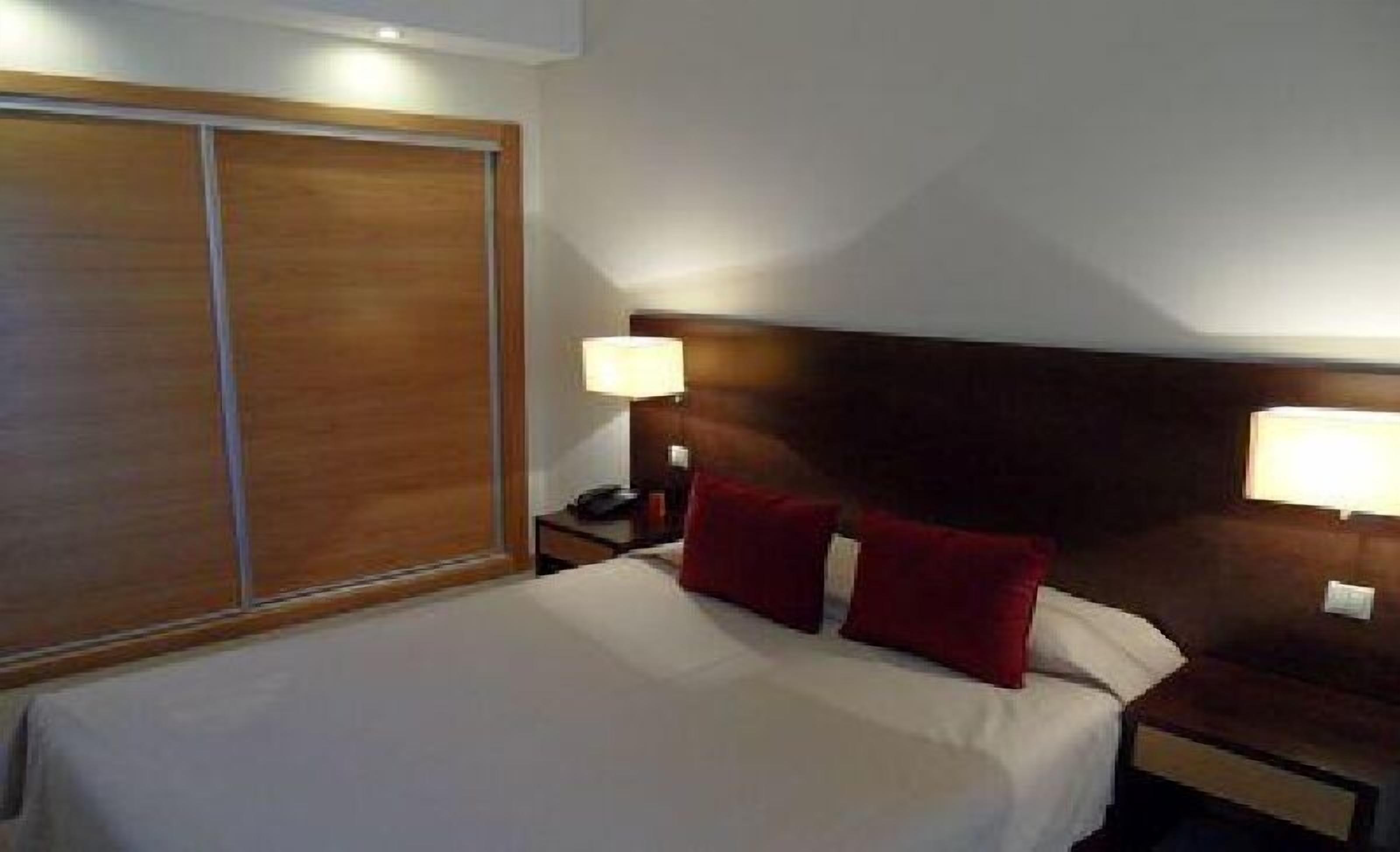 Minibar, in-room safe, desk, soundproofing