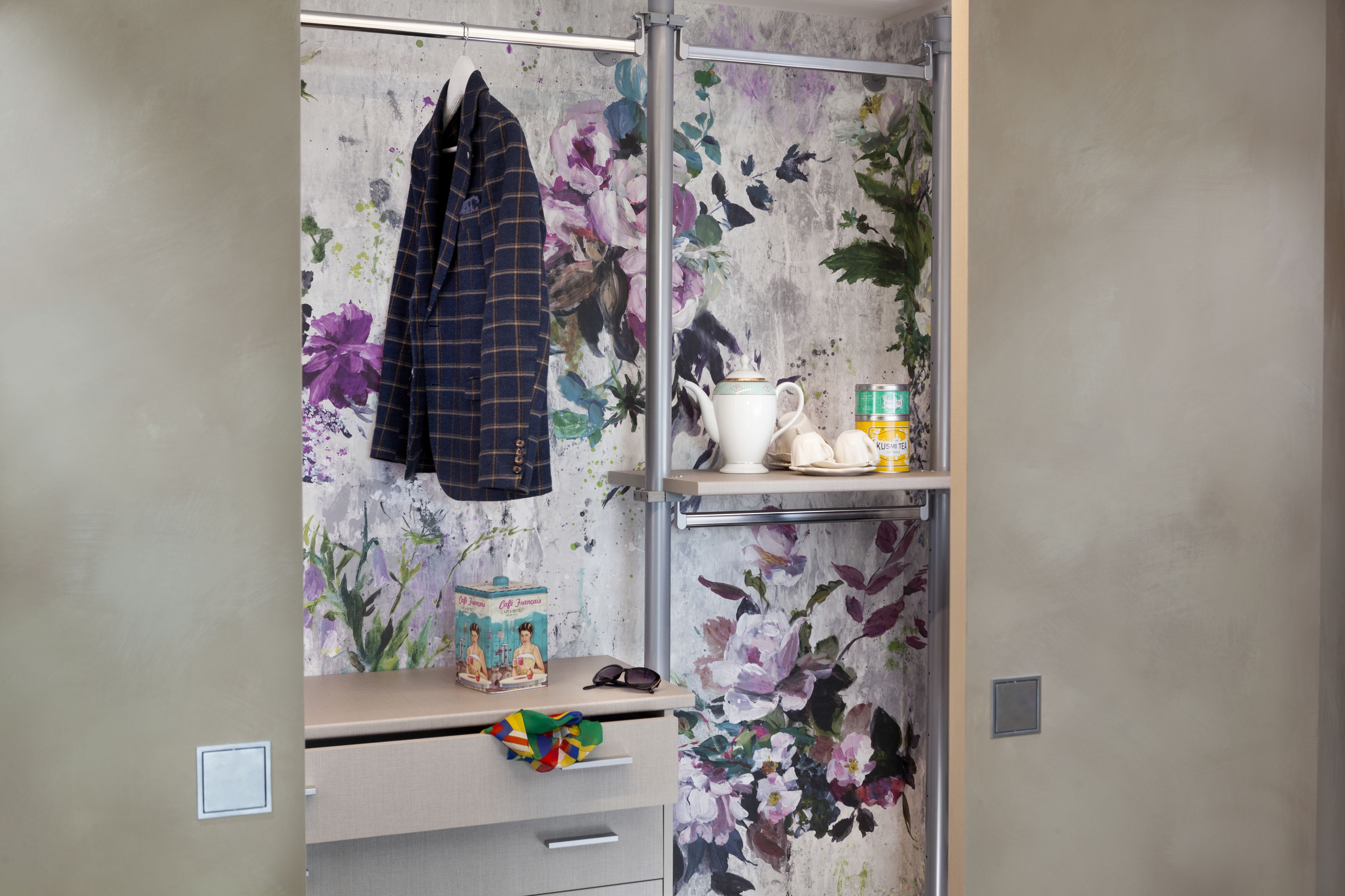 junior suite, 1 bedroom, balcony, annex building | minibar, in-room safe, individually decorated, individually furnished