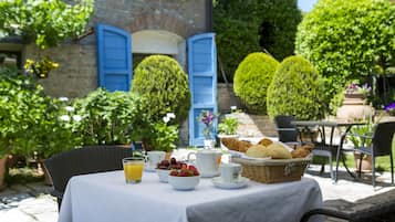 Petit déjeuner buffet compris tous les jours
