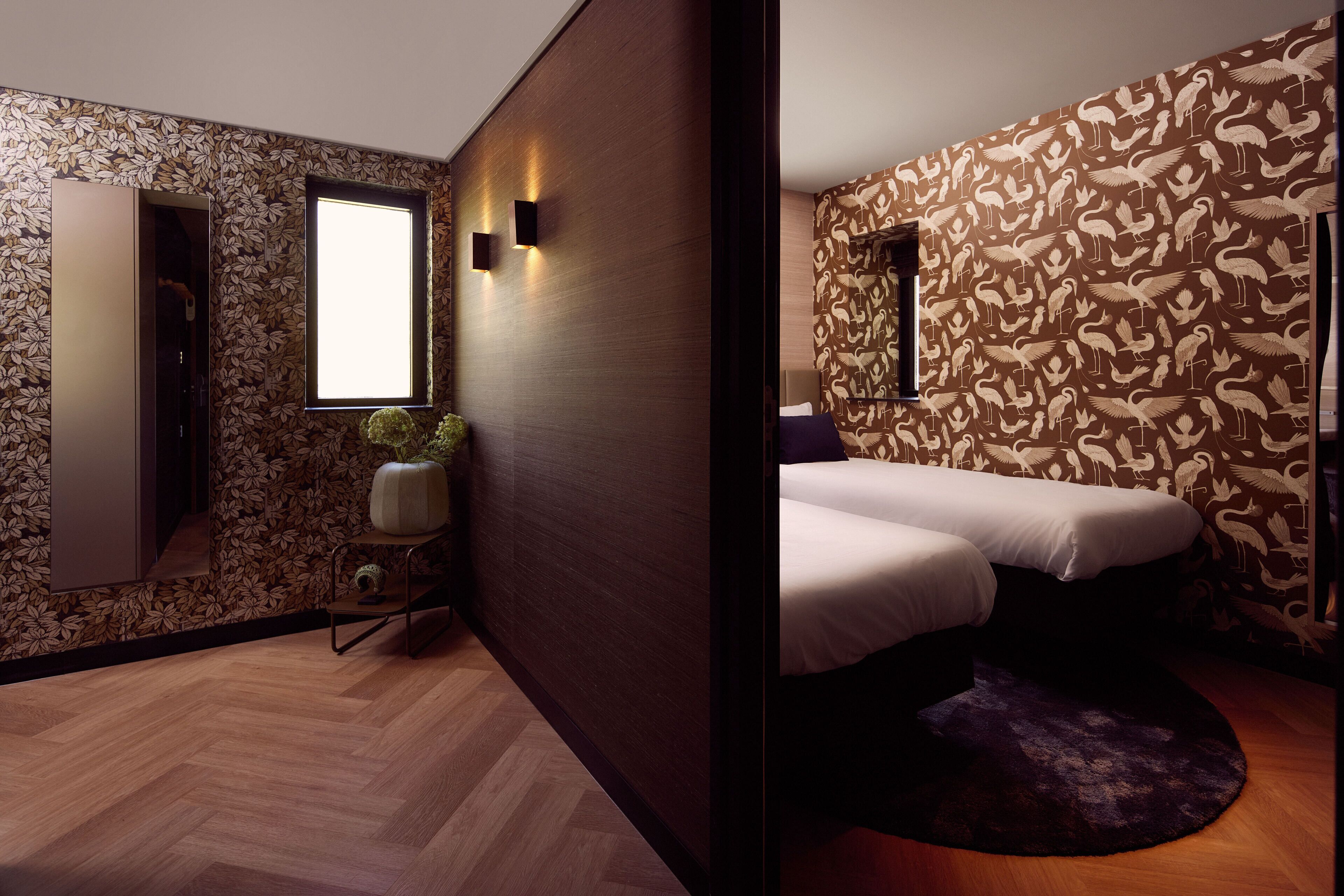 family suite, 2 bedrooms, non smoking | down duvets, in-room safe, desk, soundproofing