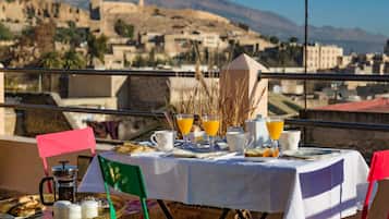 Daily continental breakfast for a fee
