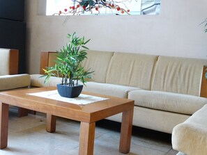 LCD TV - Hotel Rambla (Figueres)
