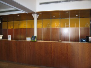 Reception - Hotel Rambla (Figueres)