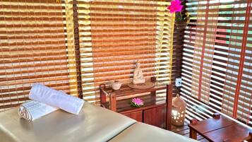 Banheira de hidromassagem, sauna a vapor, massagens com pedras quentes