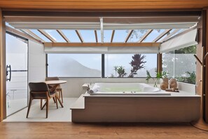 Habitación presidencial | Cortinas blackout, wifi gratis y ropa de cama 