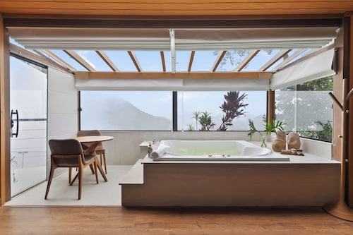 Le Siramat Hotel Experience