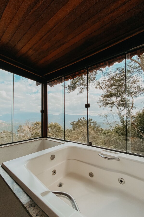 ستائر تعتيم وواي فاي مجانًا وملاءات أسرّة