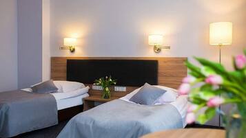 Desk, soundproofing, iron/ironing board, free WiFi