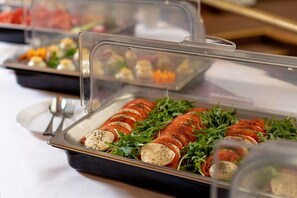 매일 뷔페 무료 아침 식사 포함