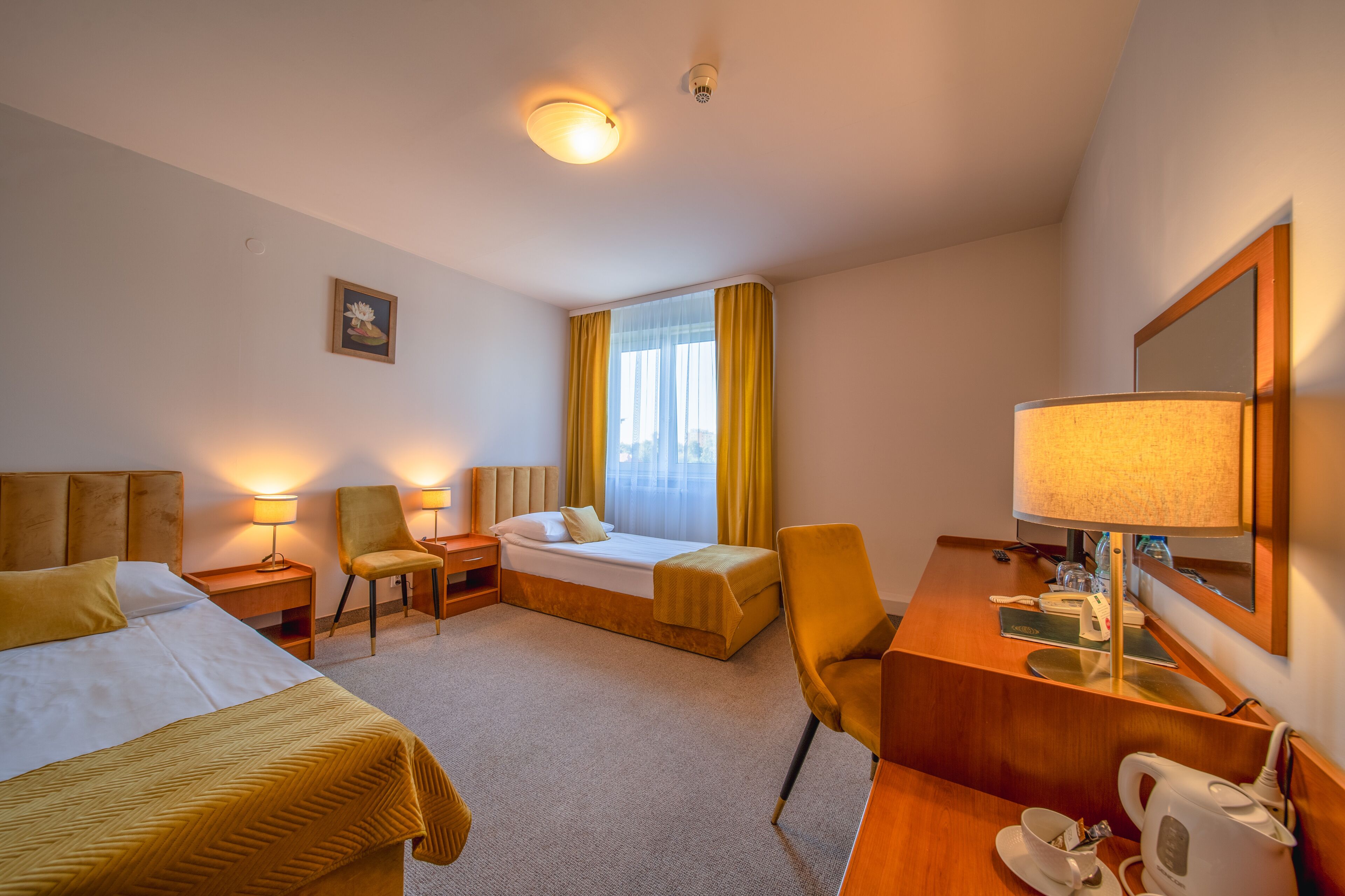 Comfort Room | Pillow-top beds, desk, iron/ironing board (on request)
