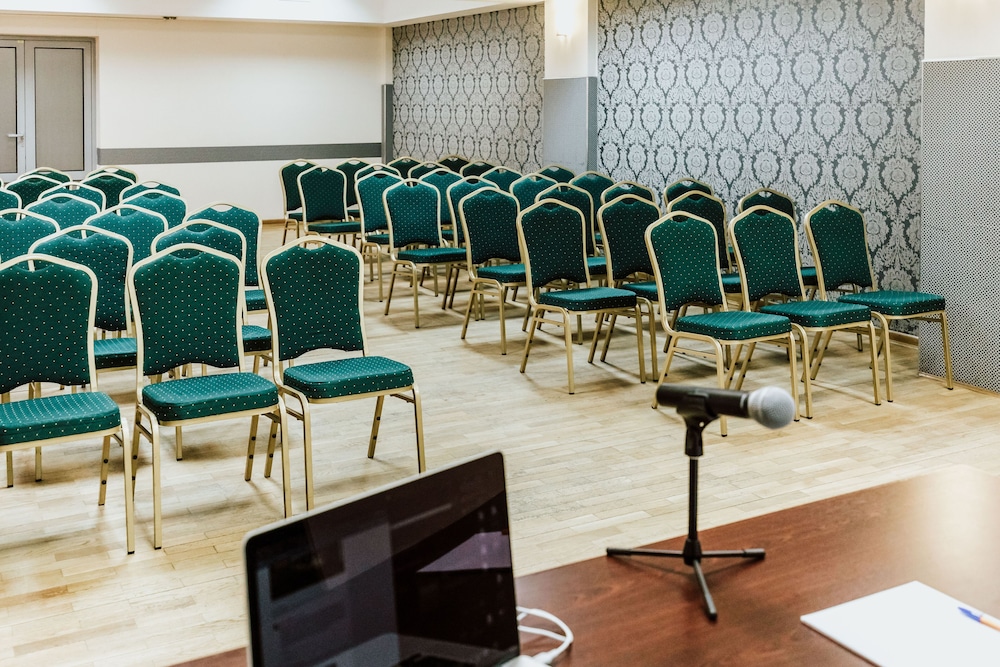 Hotel Gromada by null