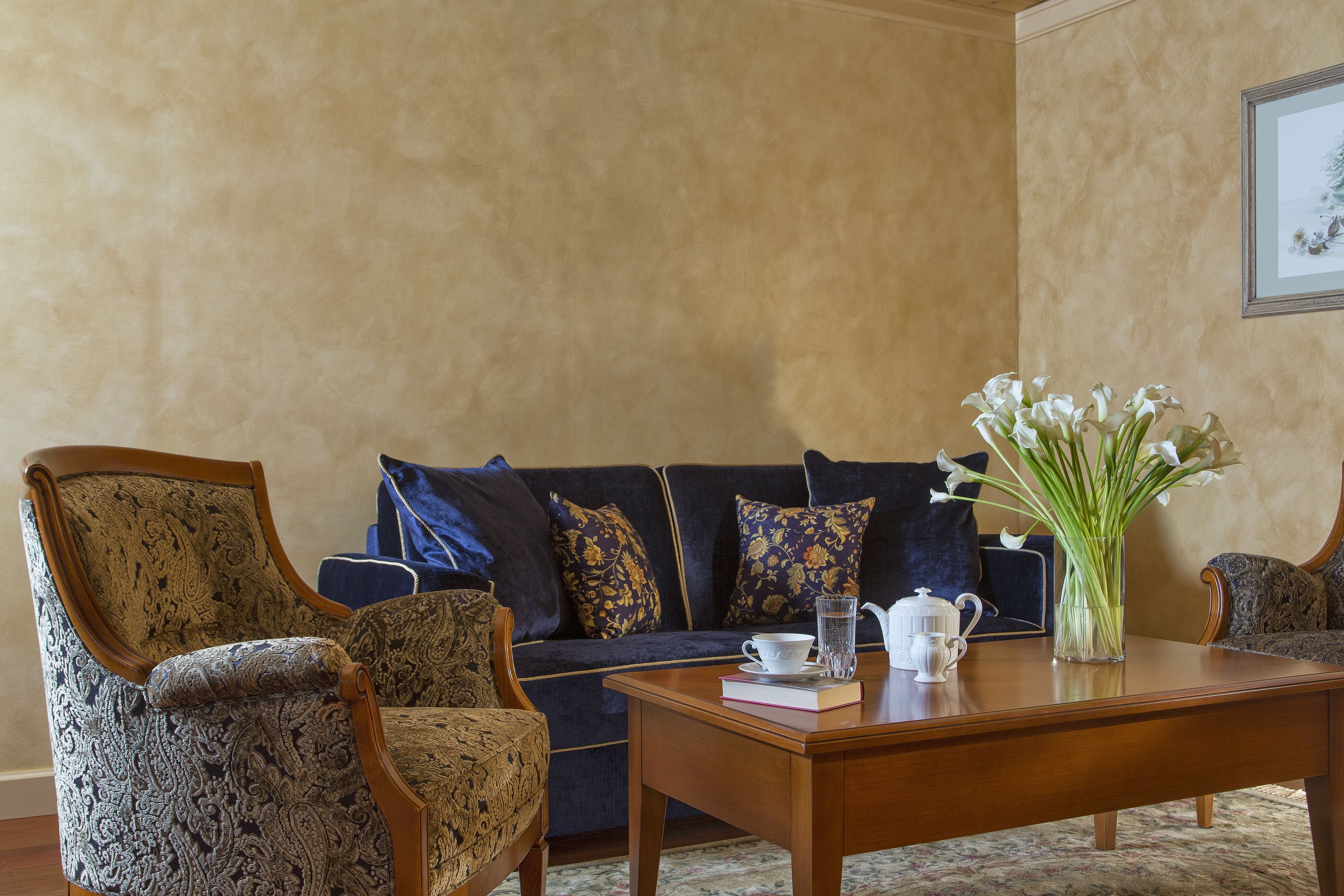 hypo-allergenic bedding, free minibar items, in-room safe