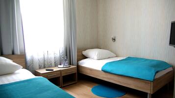 Twin Room, 2 Single Beds | Free cots/infant beds, free WiFi, bed sheets