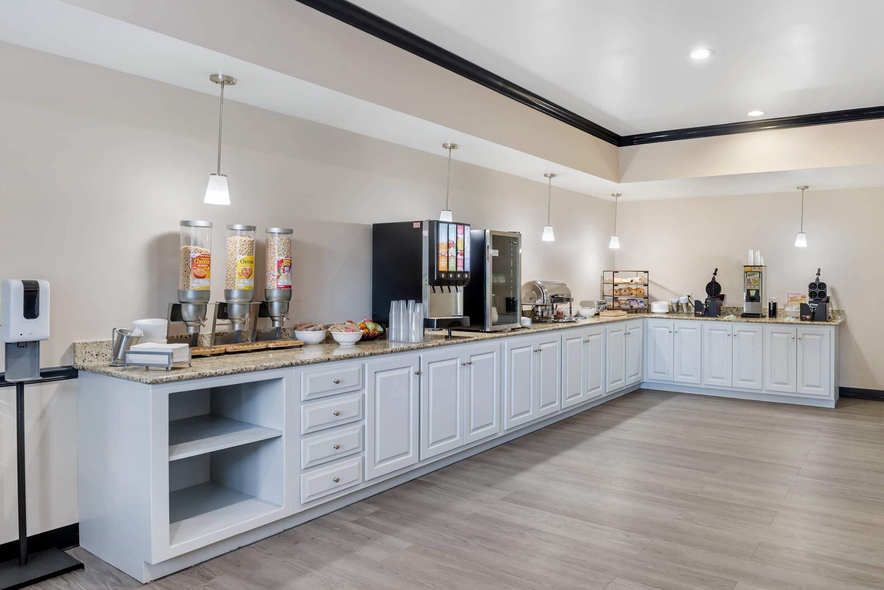 매일 풀 브렉퍼스트 무료 아침 식사 포함